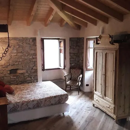 La Ca Del Tuscan Mandello del Lario